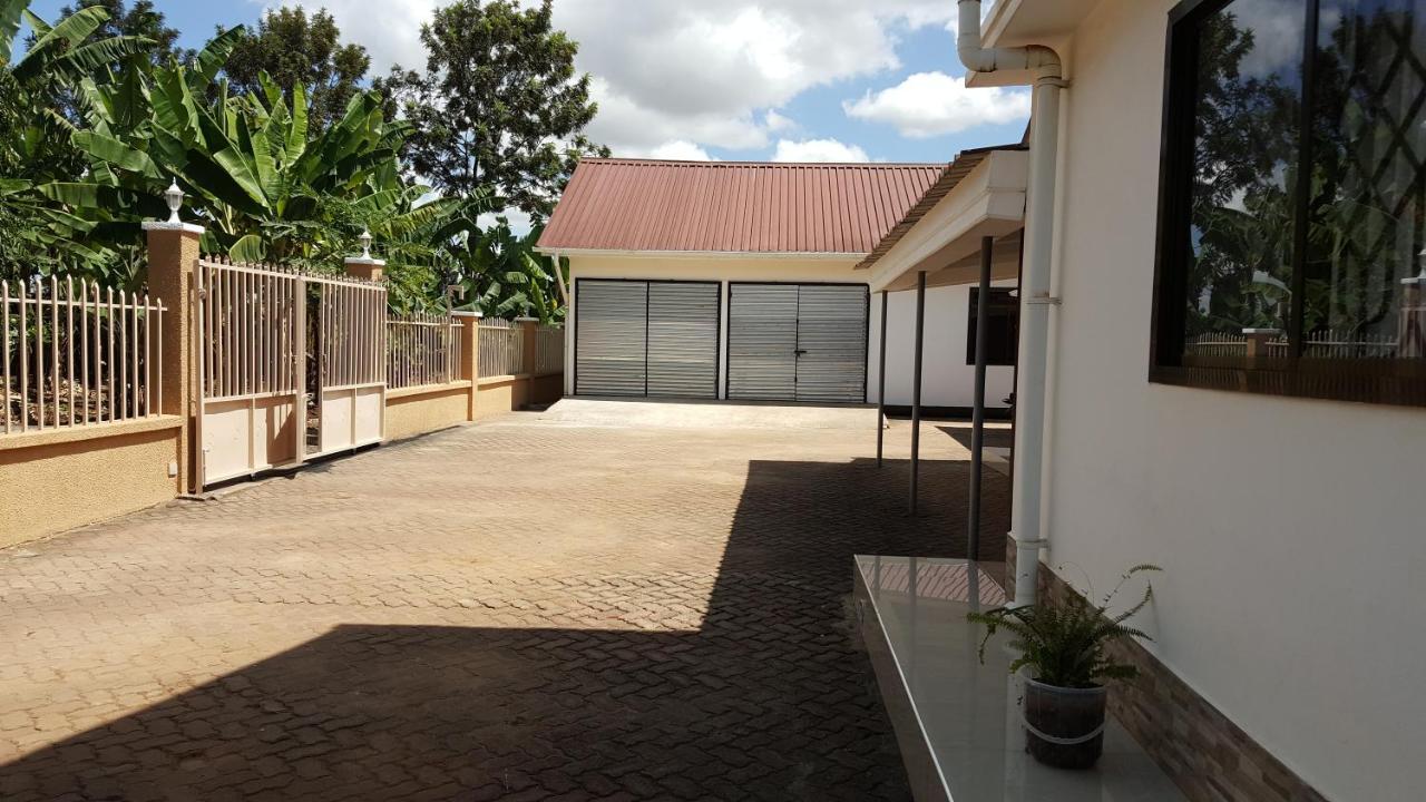 Kilimanjaro Country House Moshi Exterior photo